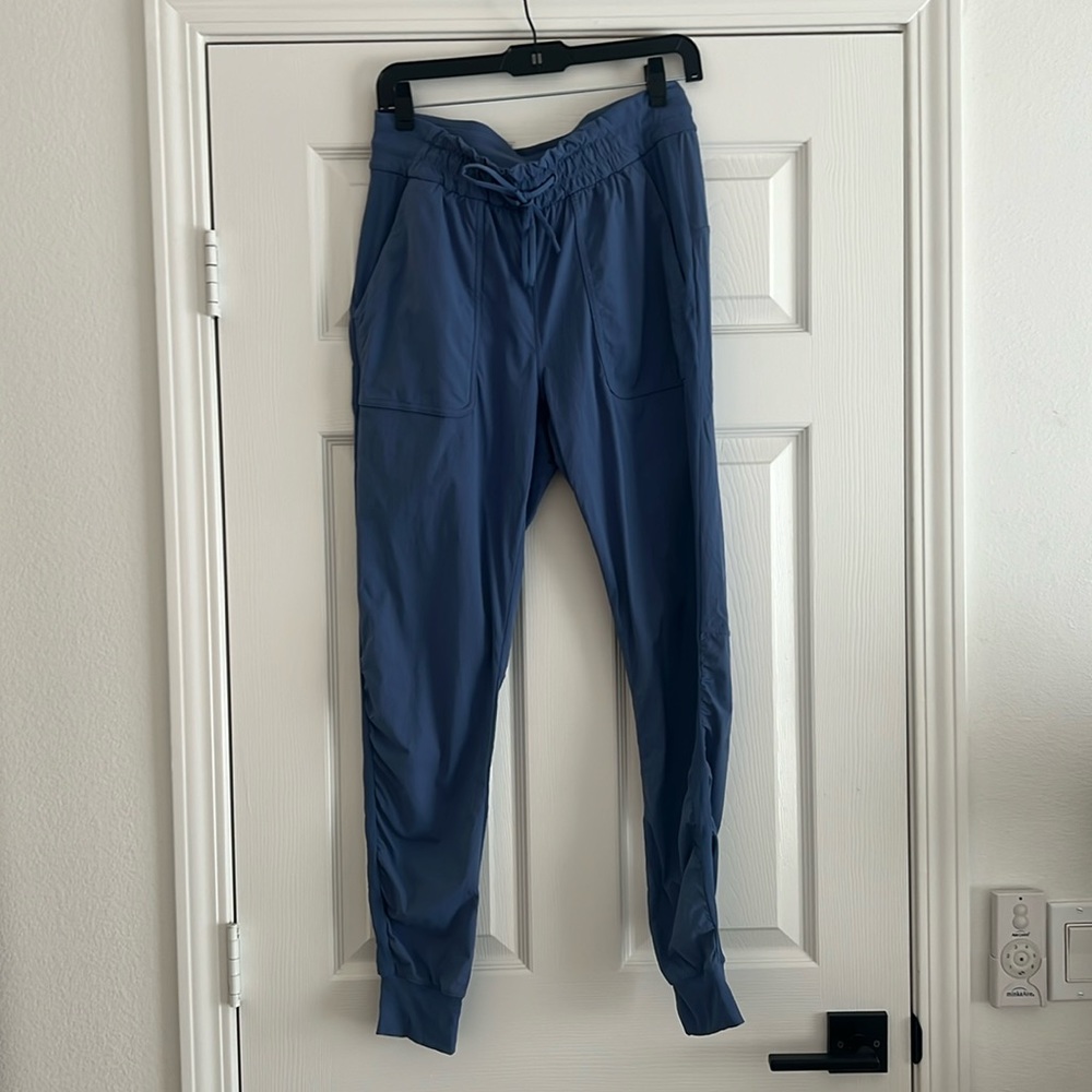 Lululemon joggers